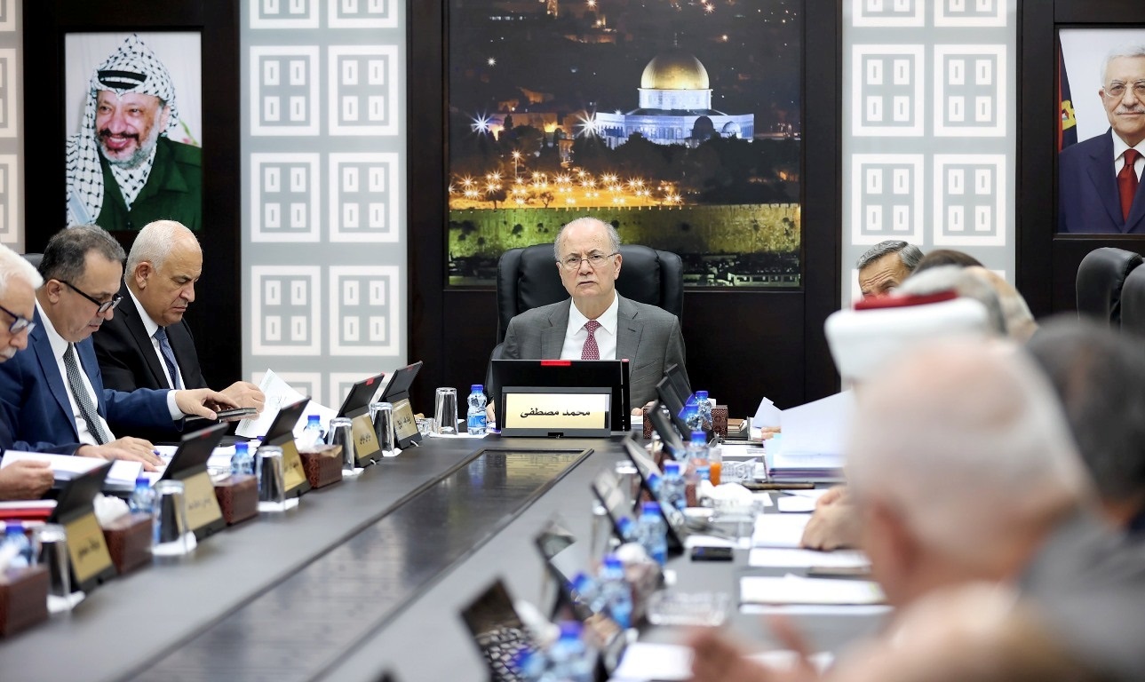 رئيس الوزراء يترأس الجلسة